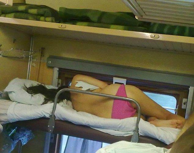 Смотреть Случайный Секс В Поезде