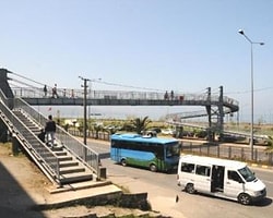 Şaka Gibi Bir Üstgeçit!