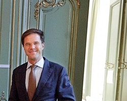 Hollanda'da Hükümet Düştü