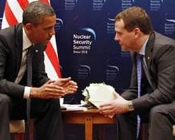 Obama Açık Mikrofona Yakalandı
