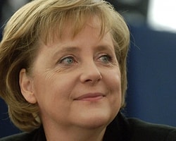 Merkel: Euro Bölgesi'ni Koruyacağım