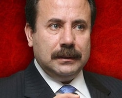 Zahit Akman Bu Yasayı Da Deldi...