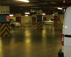 AVM otoparklarında üç saat uyarısı