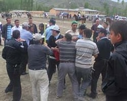 Cirit Hakemine Saldırdılar