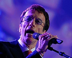 Bee Gees Solisti Robin Gibb'e Veda