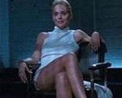 Sharon Stone'un İç Çamaşırı Onda!