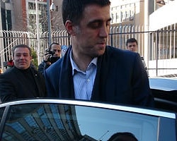 Hakan Şükür Trafik Kazası Geçirdi