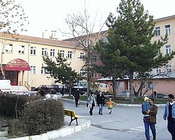 Mide Bulantısıyla Gittiği Hastanede Doğum Yaptı