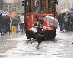 İstanbul'da Yağmur Etkili Oldu