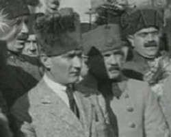 Atatürk İzmir'e böyle girdi