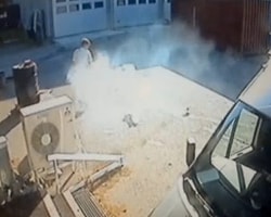 iPhone 4S Cepte Patladı