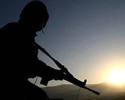 Nöbet Tutan Asker Dolu Tüfekle Firar Etti