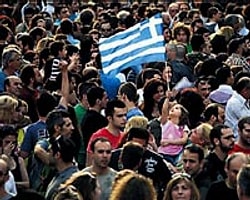 Komşu'nun Nüfusu 10 Milyonun Altına Düştü