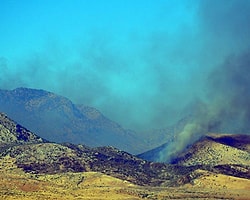 Cudi Dağı'ndan dumanlar yükseliyor