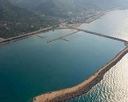 Denize Havaalanı Yetişmezse Bakan'ın Bileti Yanacak!