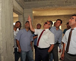 Vali deprem konutlarını beğenmedi