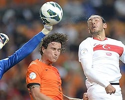 Estonya Maçında Selçuk-Gökhan 11'de