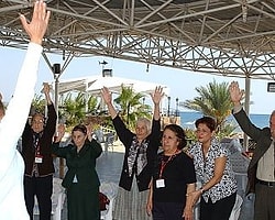 Bianet :: Alzheimer Çocukları: Asi ve Munis, Sevimli ve Kırılgan