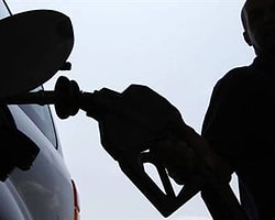 Benzine İki Günde İkinci İndirim!