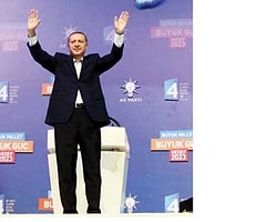 Kara Deliğe Büyük Hedef