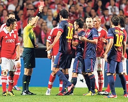 UEFA'dan Çakır'a Şaşırtan Not