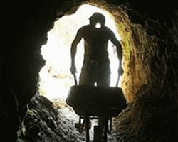 Madenciler İşten Çıkarıldı