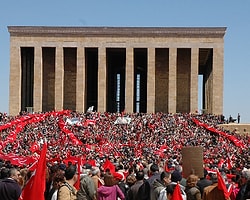 10 Kasım'da Anıtkabir'de 09.05 Gerilimi