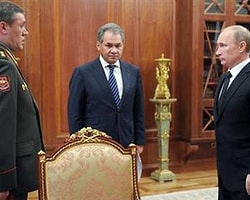 Putin Genelkurmay Başkanını da Görevden Aldı