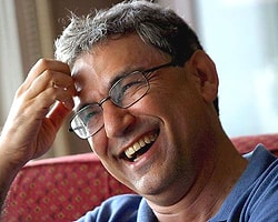 Orhan Pamuk: "Başbakan 'Ben Bir Kediyim'i Okumalı"