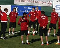 Milliler Toplanıyor - Milliyet Haber