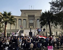 Selefiler Parti Binası Bastı