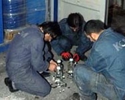 İş Adamı Gizli Bölmede Yakalandı