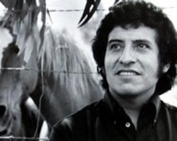Victor Jara'nın Katilleri İçin 39 Yıl Sonra Yakalama Kararı