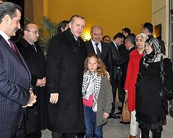 ''Cesur Kız'dan Başbakan'a Karşılama