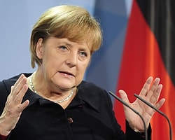 Merkel'den Almanlara 'Zor Günler' Uyarısı