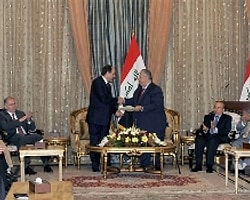 Irak Hükümeti İl Konseylerini, Eylemleri Desteklememeleri Yönünde Uyardı