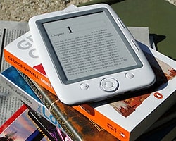 Değişen Okuma Alışkanlıkları Işığında Türkiye'de ve Dünyada e-Kitap Devrimi