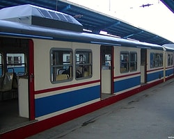 Polisten Kaçarken Tren Çarptı
