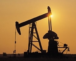 İran'ın Petrol Ve Doğalgaz Gelirleri Yüzde 45 Azaldı
