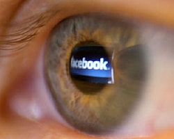 Facebook Hesaplarına Dikkat!