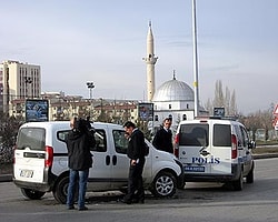 CHP Merkezi Önünde Silah Sesleri!