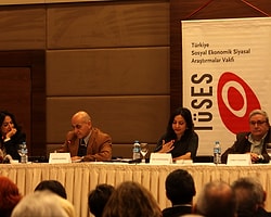 Aslı Aydıntaşbaş: Okur Da Masum Değil. Kaliteli Bir Gazeteyi Almıyor