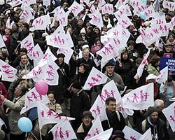 Paris'te Eşcinsel Evlilik Karşıtı Eylem