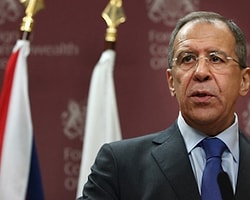 Lavrov: Esad'ın Görevi Bırakması Ön Koşul Olamaz