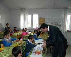 Öğrencilerin Karne Hediyesi Ayakkabı