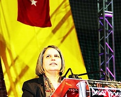 BDP, Kongre Yaptığı Salona Türk Bayrağı Astı