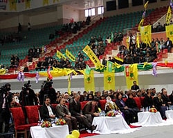 BDP Diyarbakır'da, 5 Bin Kişilik Salonun Yarısını Zor Doldurdu Haberleri, En Son Haber || Samanyolu Haber