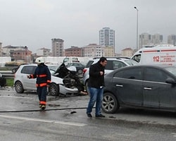 Kartal'da Zincirleme Kaza: 2 Yaralı