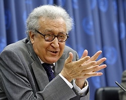Brahimi: Hükümet Ve Muhalefet Suriye'yi Yıkıma Götürüyor