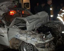 İzmir'de Feci Kaza: 2 Ölü